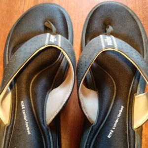 NIKE Women's Comfort Thong Sandals Comfort Foam